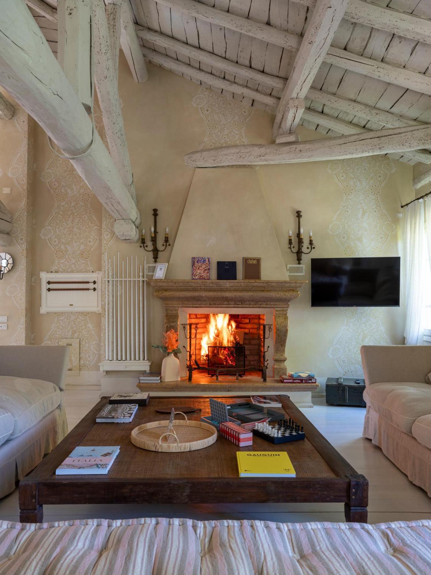 Elizabeth Country House, A Member Of Design Hotels ミネルビオ エクステリア 写真